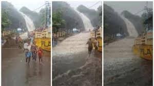 Old Courtallam Waterfalls, Tenkasi district, Tamil Nadu, flash floods